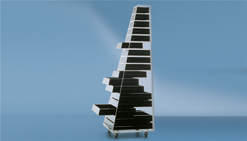 1513758622536072.jpg PYRAMID.jpg