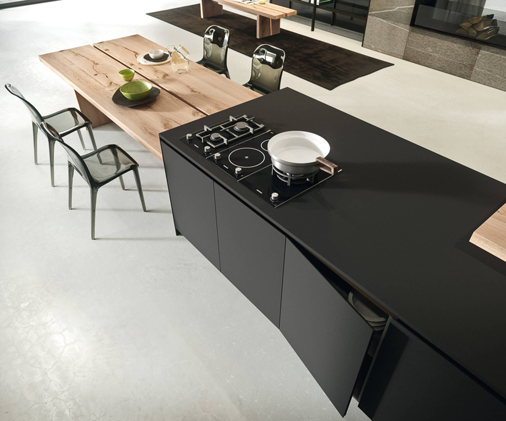 1534923953881549.jpg 388_14_V07_AK04_02.jpg