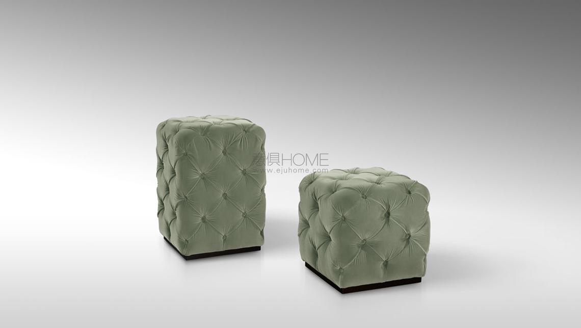 Kubus Capitonné Ottoman 凳子