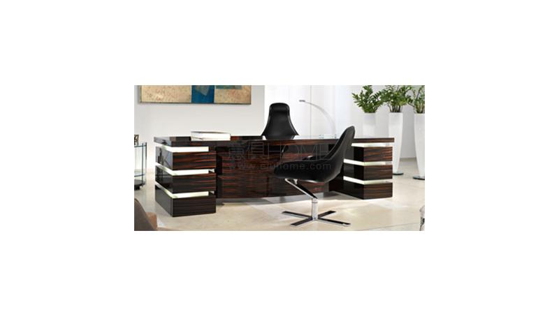 LUCE SCRIVANIA 書桌