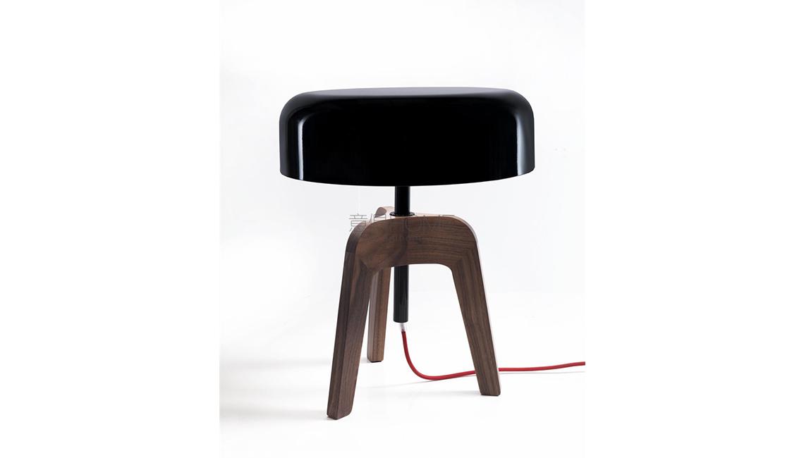 Pileo bassa臺(tái)燈