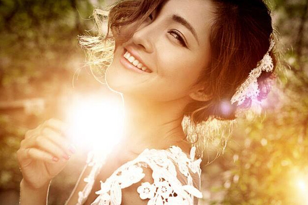 3D Lounge Chair - Fully Upholstered - Wood base休閑椅