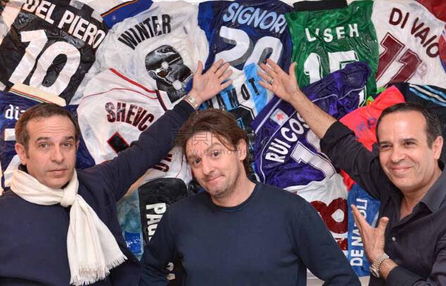 意俱，在這個圣誕帶給您意大利純正的足球藝術(shù)品