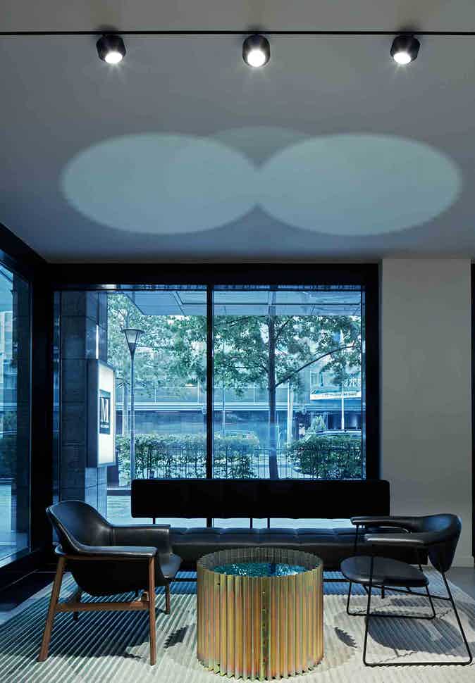 The Tracking Magnet 吸頂燈