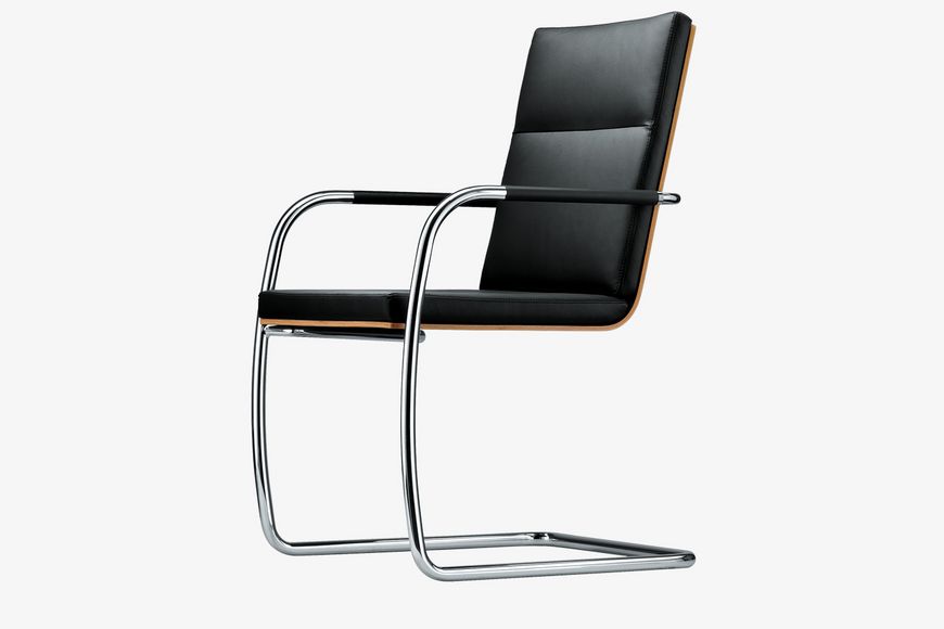 S 61 CANTILEVER CHAIR 休閑椅