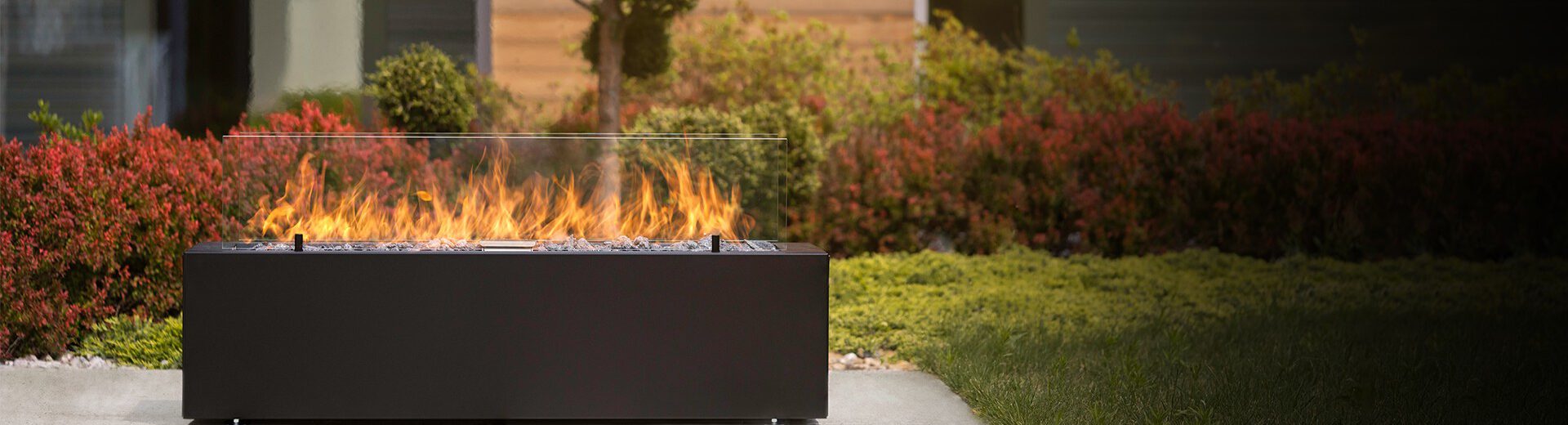 planikaGALIO BLACK壁爐