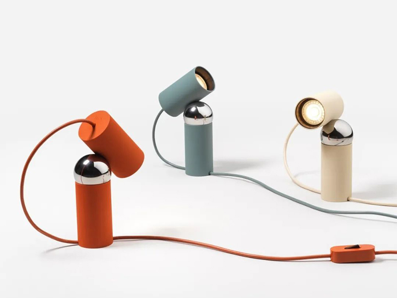 Flos | 可360°旋轉的磁吸燈，靈活又俏皮