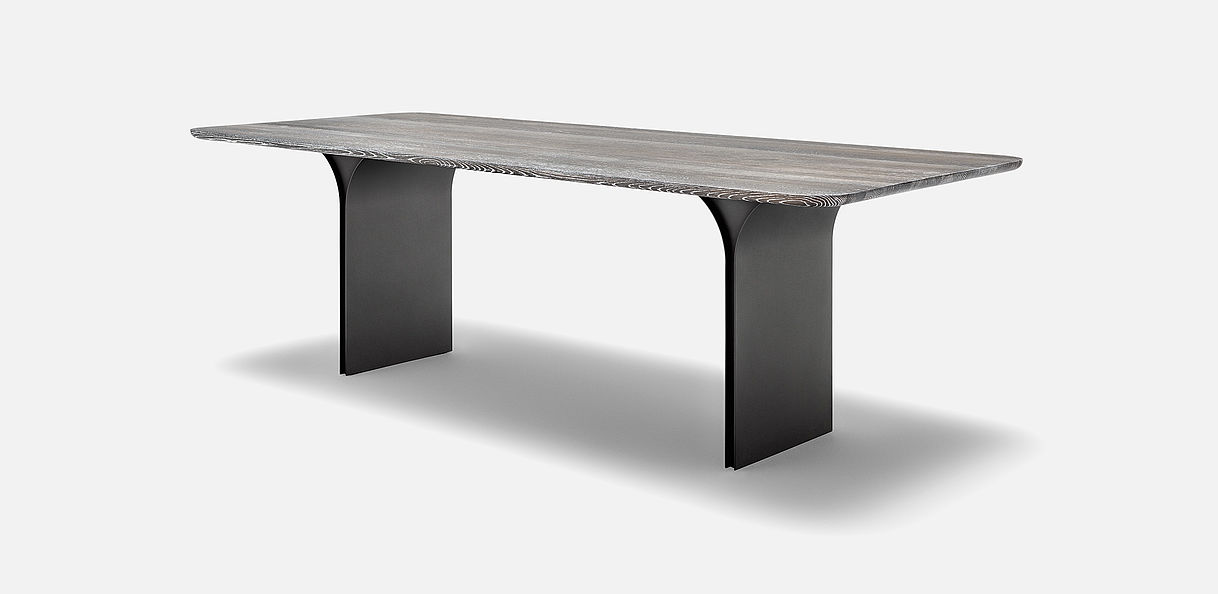 ROLF BENZRolf Benz 990長餐桌