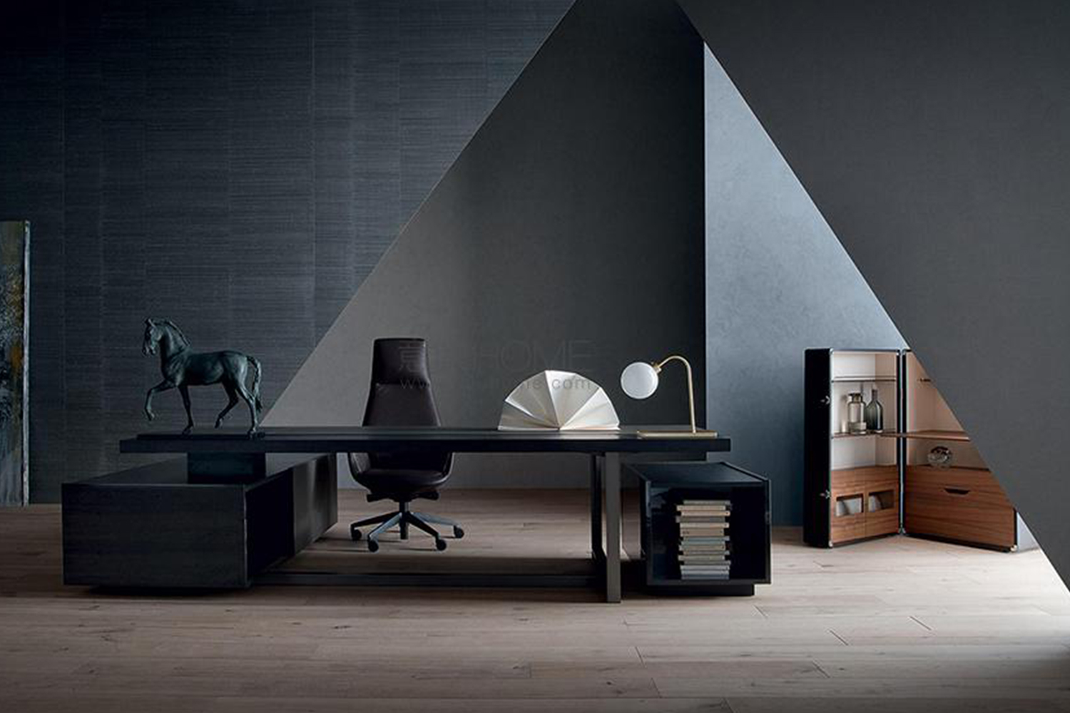 POLTRONA FRAU簡約低奢