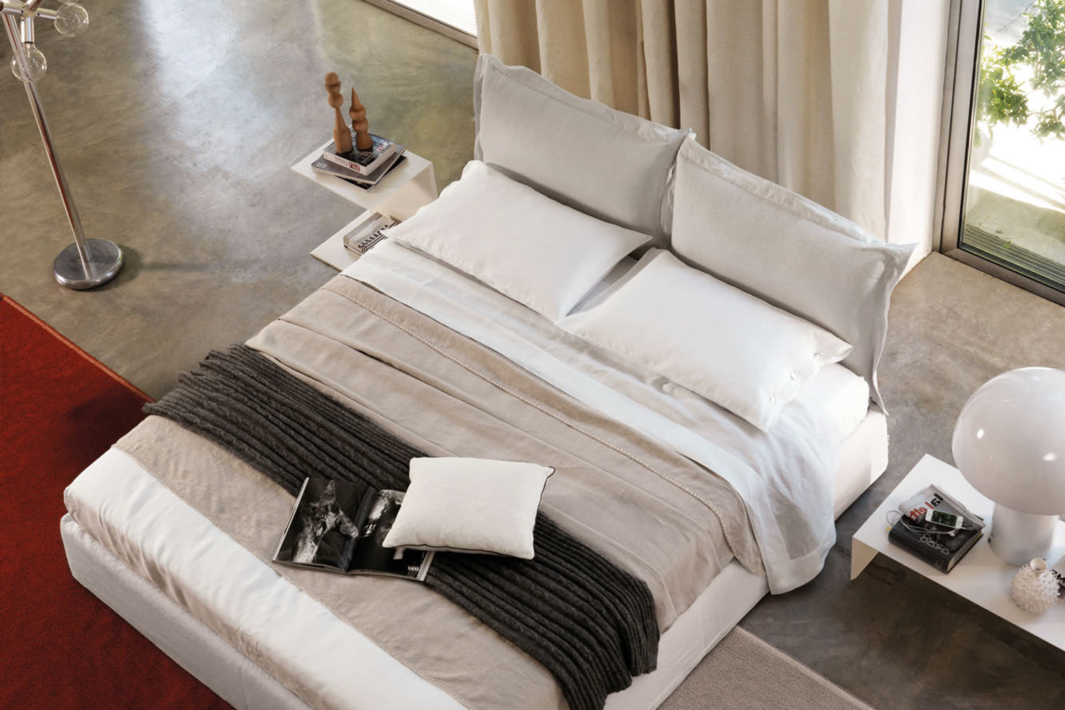 DESIREE簡(jiǎn)約大氣